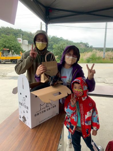 85隻毛孩迎向幸福未來！苗栗「人人犬舍」首波公開抽籤熱烈落幕，52位新主人帶毛孩回家